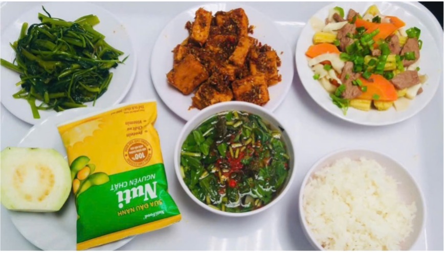 Vegetarian meal tray 03
